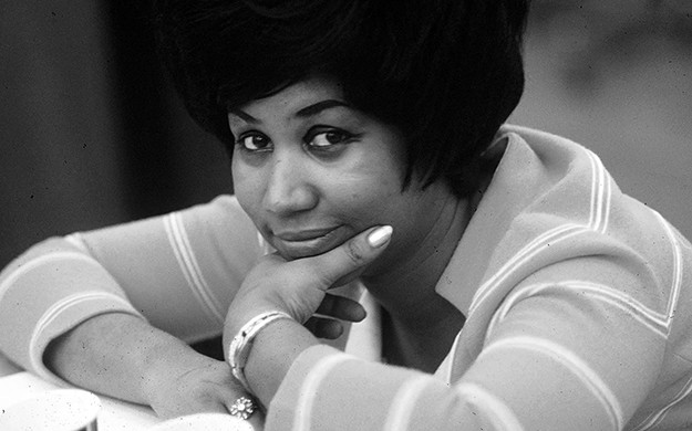 Aretha Franklin : La Reine qui Brûlait d’un Feu Doux et Dévorant