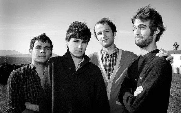 Vampire Weekend : De l'Ivy League à la Scène Mondiale