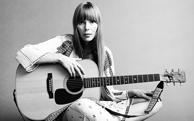 Joni Mitchell : La Poésie Folk qui a Redéfini la Musique Américaine